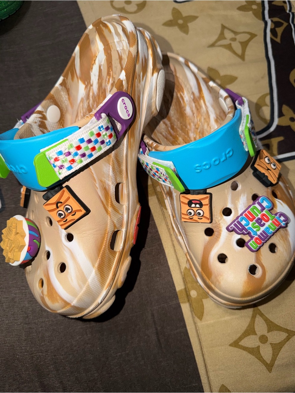 Cinnamon Toast Crunch X CROCS